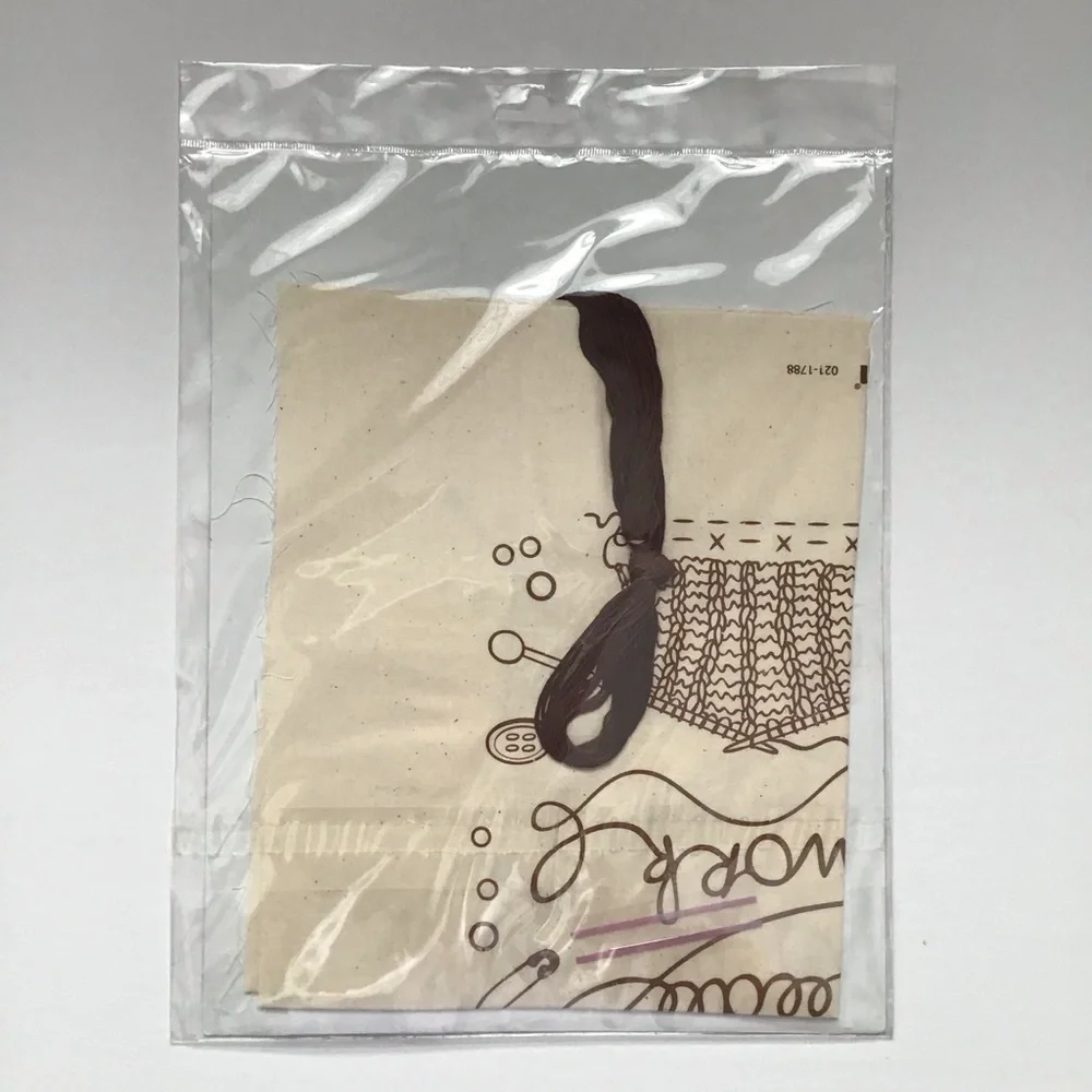 Sewing Theme Simple Stitch NEEDLEWORK Stamped Stitch Kit 11